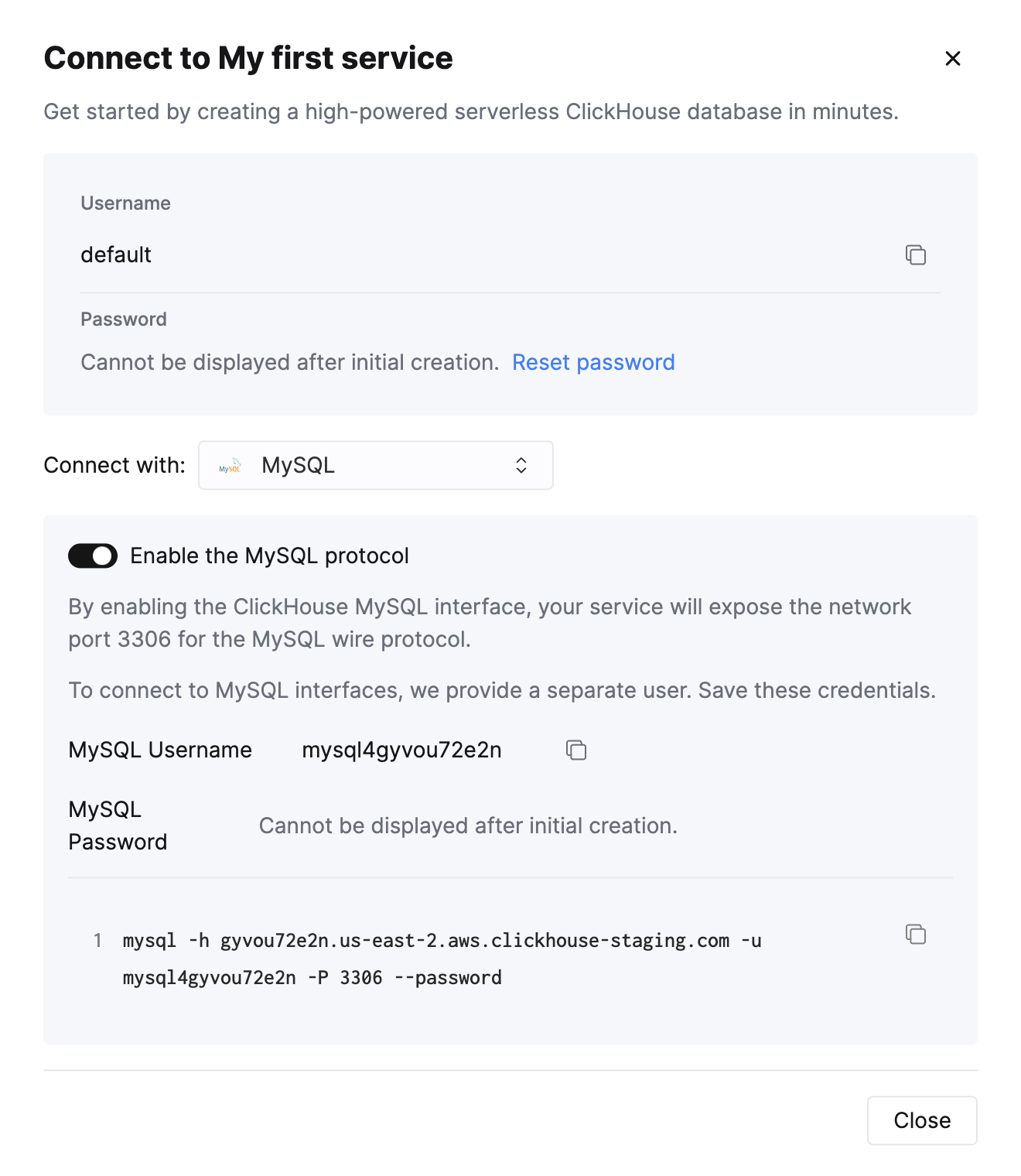 MySQL インターフェイスが有効化され、接続情報が表示された ClickHouse Cloud の接続画面