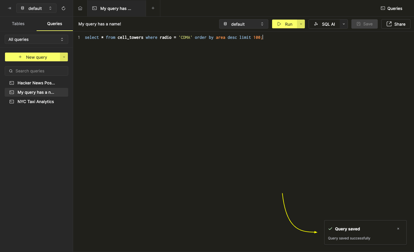 Query Editor ツールバー内の Save ボタン
