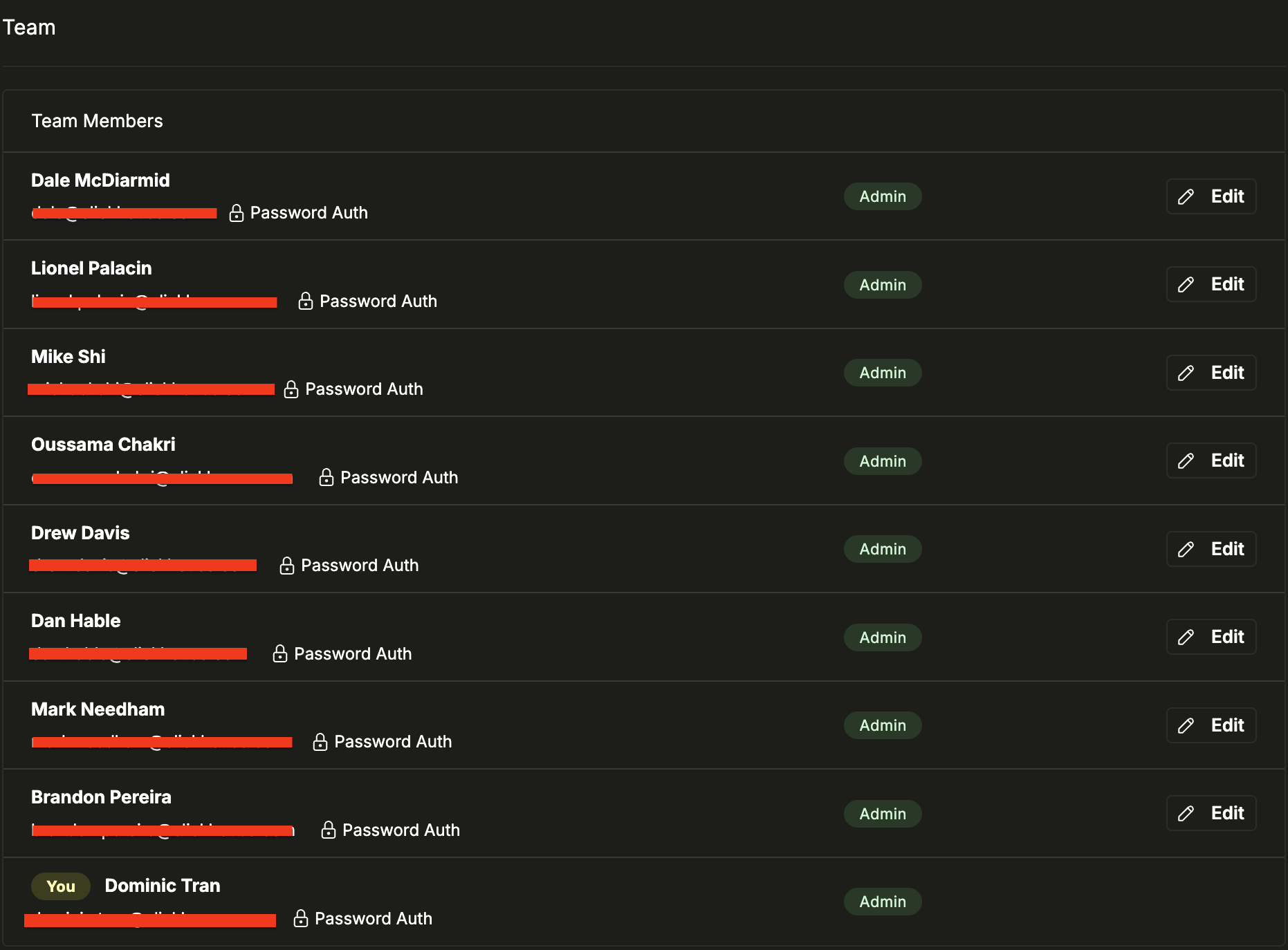 显示团队成员及其角色的 ClickStack Team Settings 页面